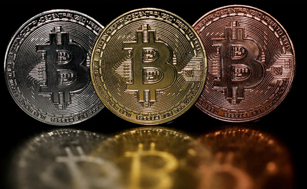 What Is The Difference Between Bitcoin And Alternative Digital Currencies?
